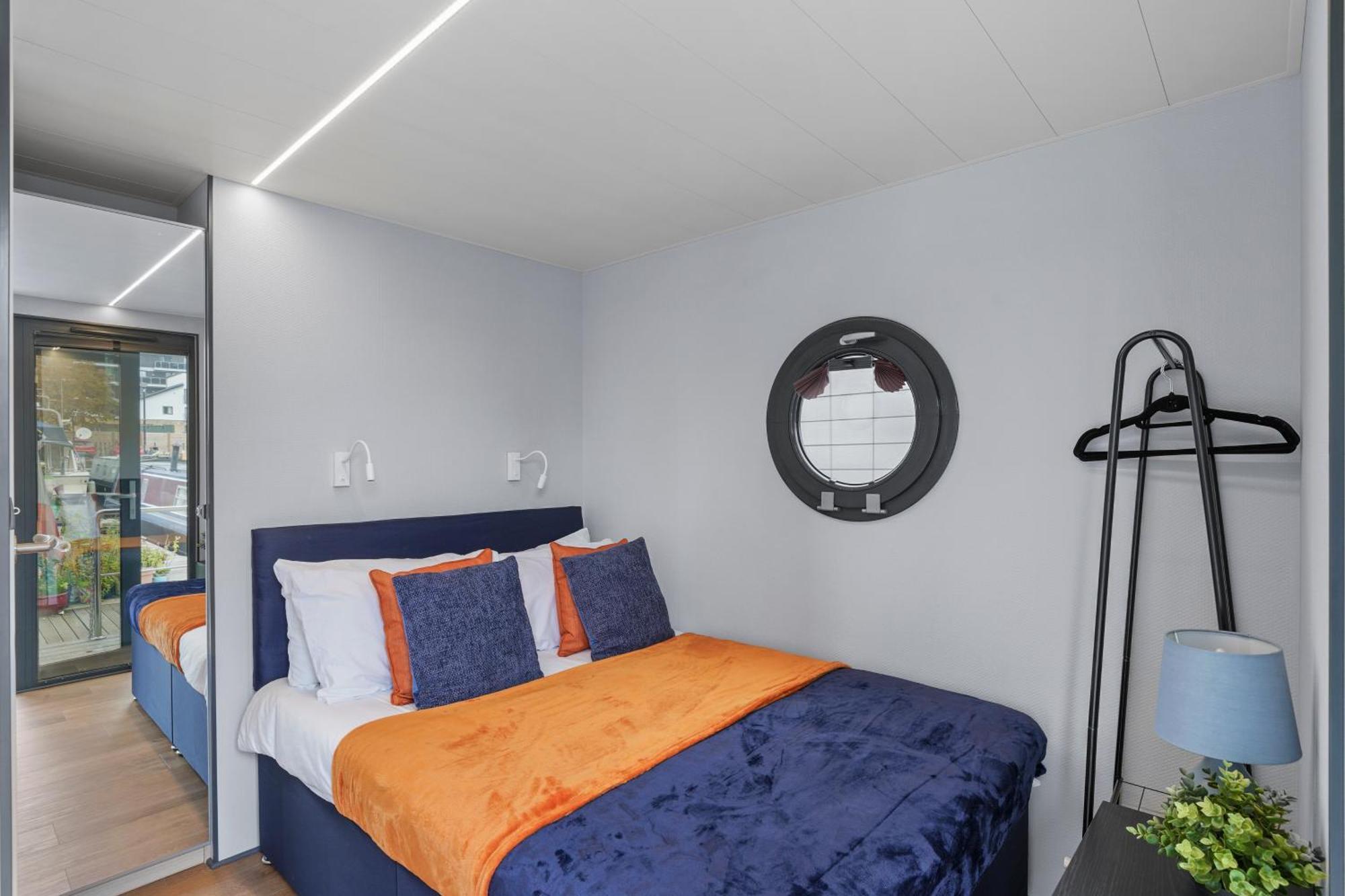 Unique Water Lodge In London - Sleeps 6 Extérieur photo
