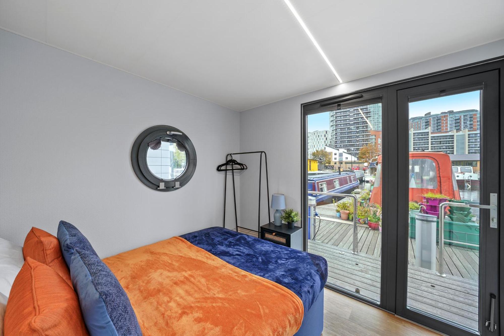 Unique Water Lodge In London - Sleeps 6 Extérieur photo