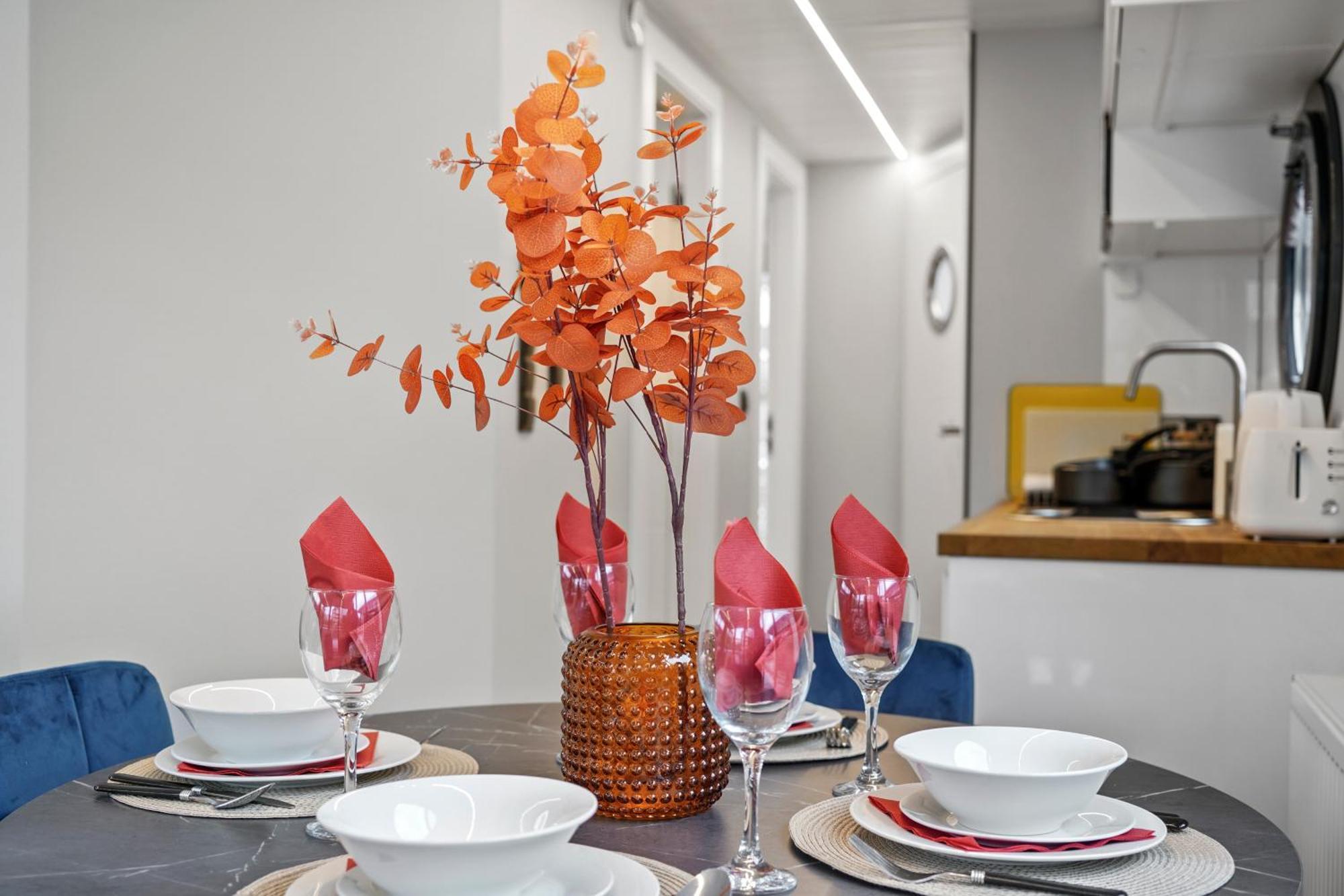Unique Water Lodge In London - Sleeps 6 Extérieur photo